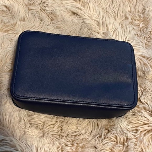 Missoni x Delta Travel Amenity Kit - Picture 2 of 4